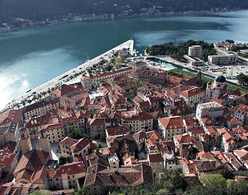 http://www.crosstheline.eestec.me/wp-content/uploads/2012/06/kotor.jpg